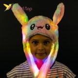 Светящиеся шапка с двигающимися ушами Зайка цветной оптом фото 01