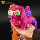 Собачка ходилка на батарейках в Очках и Шляпке оптом фото 01