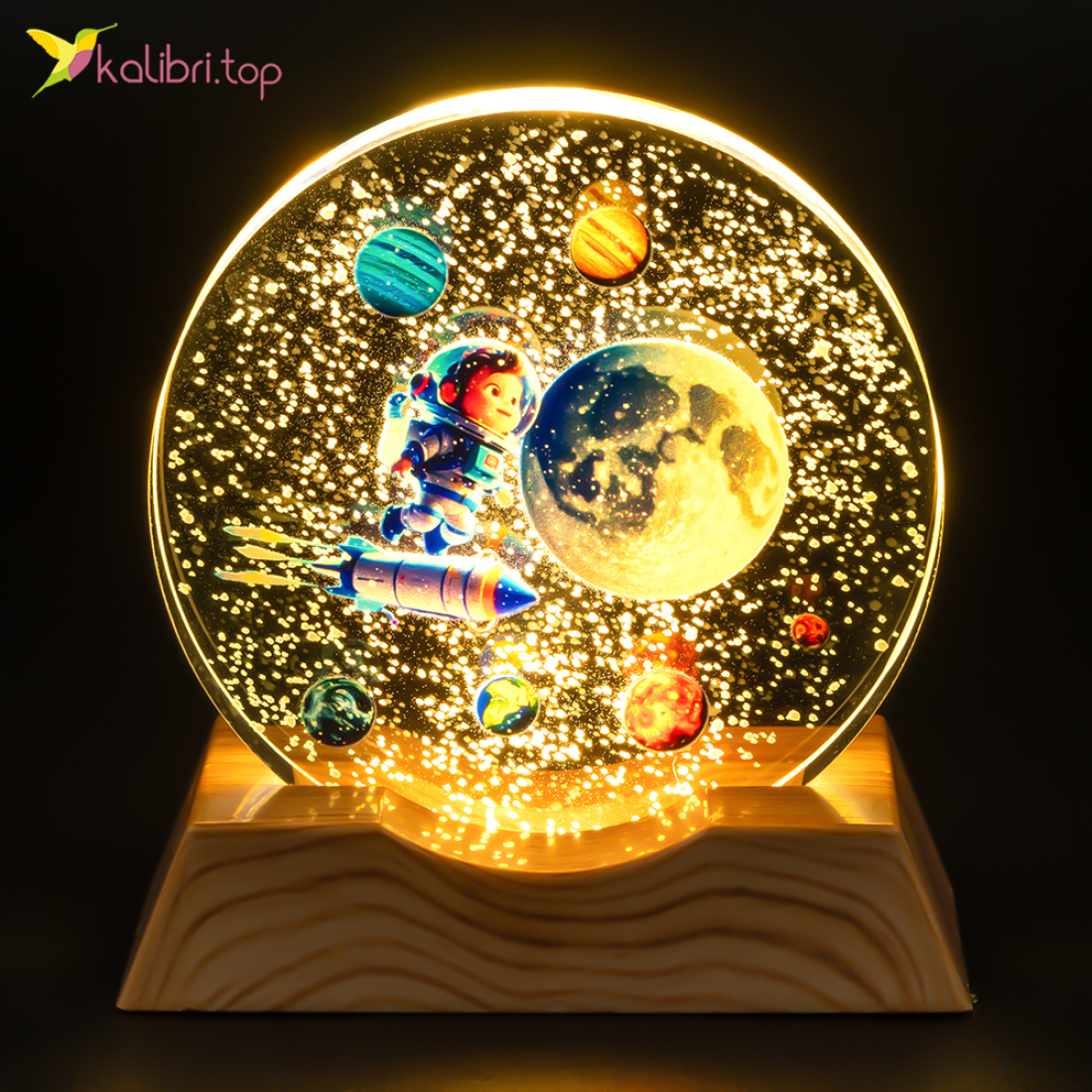 Нічник плоский скляний хлопчик на ракеті 8 см оптом фото 01 Нічник плоский скляний хлопчик на ракеті 8 см оптом фото 01